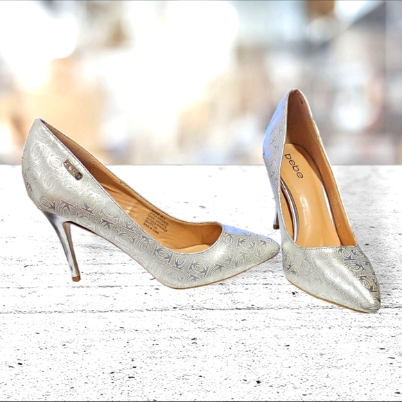 BEBE SAYDEE Women's High Heel Pumps w Logo Print Silver 9 - Picture 6 of 11